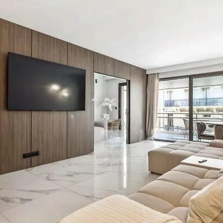 Apartman Stunning 3 Bedrooms With Terrace In Gray D'albion *