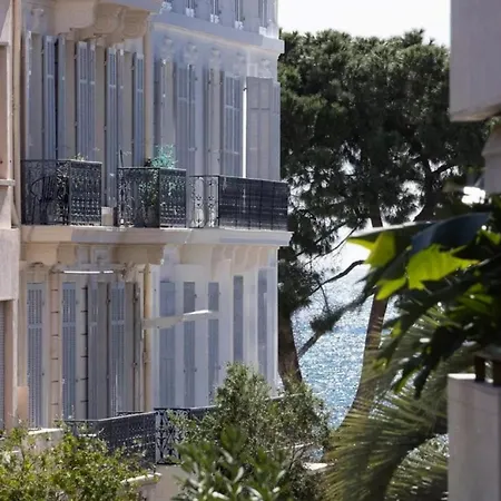 Apartment Stunning 3 Bedrooms With Terrace In Gray D'albion Cannes
